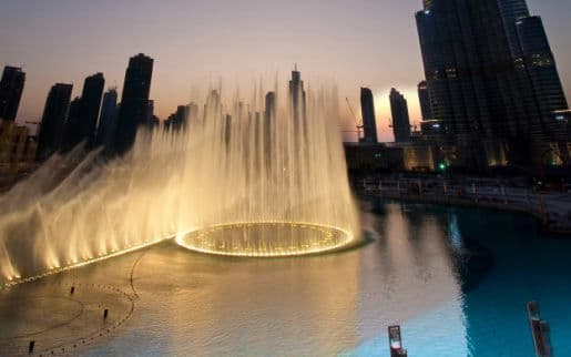 جسر ممشى نافورة دبي gallery